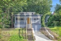 Building Photo - 1825 E 67th St