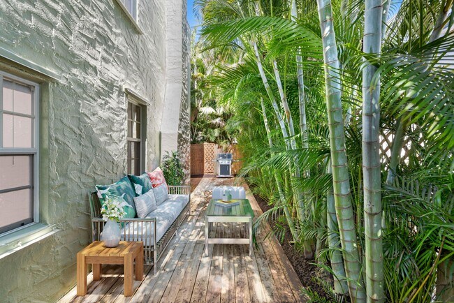 Building Photo - 209 Lytton Ct