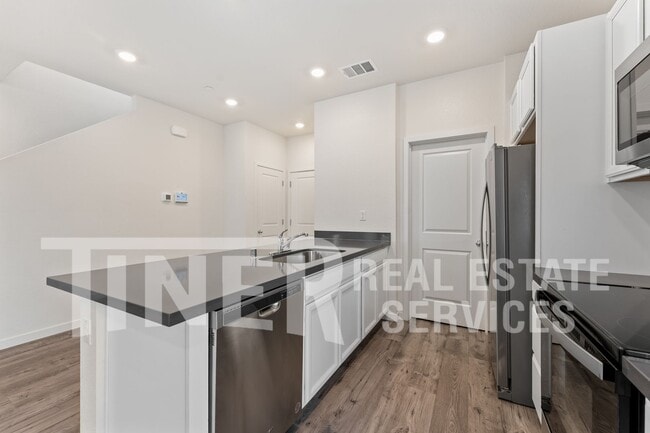 Building Photo - 3117 Pruett Dr