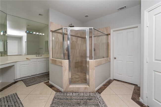 Building Photo - 10725 Bernini Dr