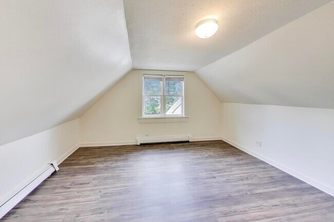 Building Photo - 2643 Poplar Ave