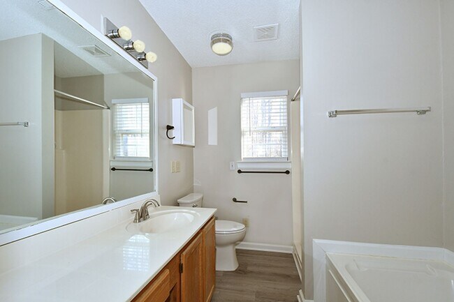 Building Photo - 116 Milbros Ln