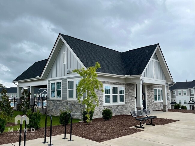 Building Photo - 395 Jorpaul Dr