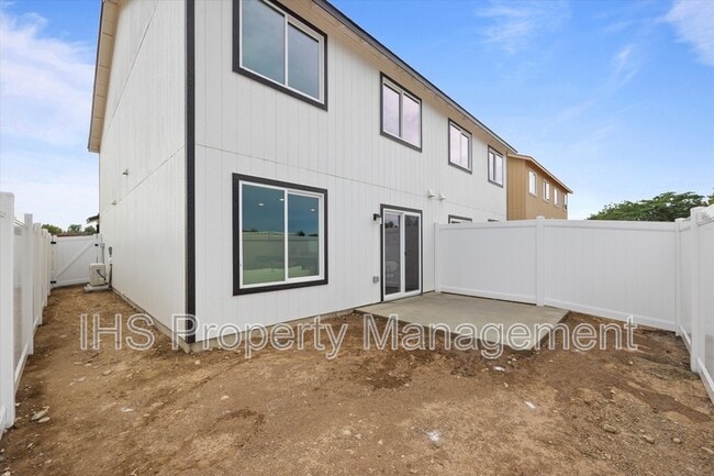 Building Photo - 4762 W Quinault Dr