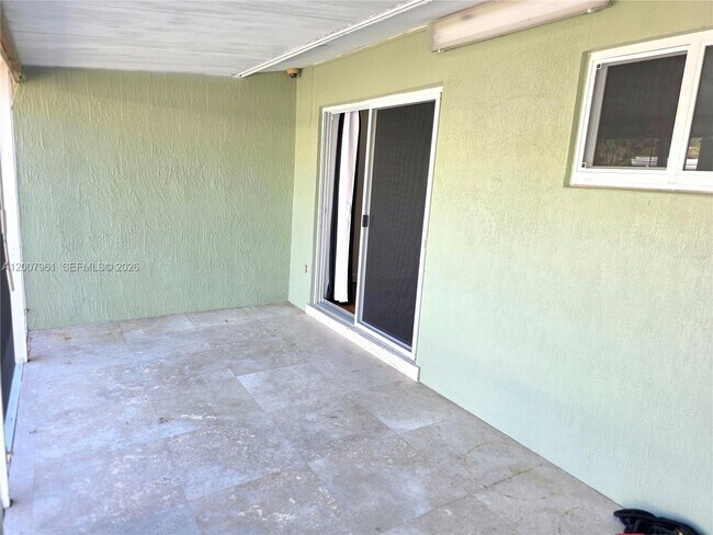 Building Photo - 2111 N 26th Ave