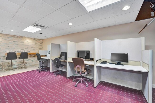 Building Photo - 2201 S Ocean Dr