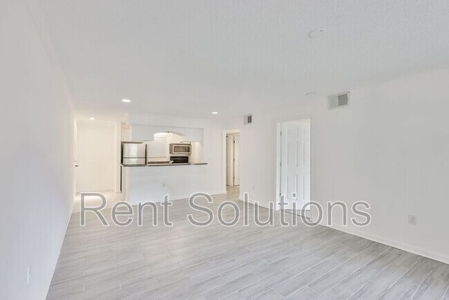 Building Photo - 2500 Winding Creek Blvd