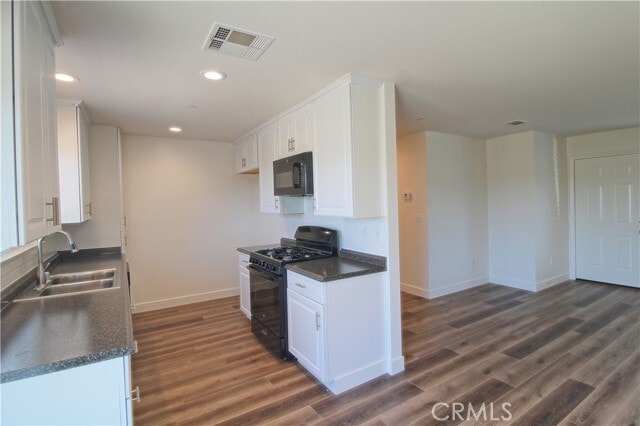Building Photo - 34619 Pinewood Ct