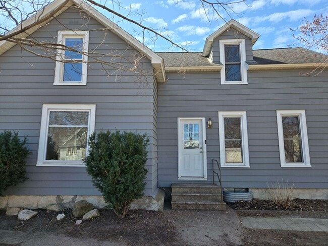 Primary Photo - 1211 Garfield Ave