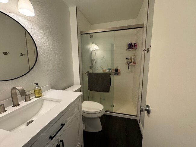 Building Photo - One story home in Camarillo's Mission Oaks area