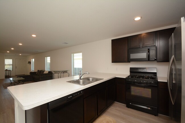 Building Photo - 379 Jewett Meadow Dr