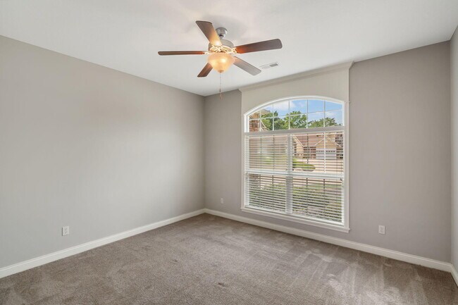 Building Photo - 2420 Boulder Springs Dr