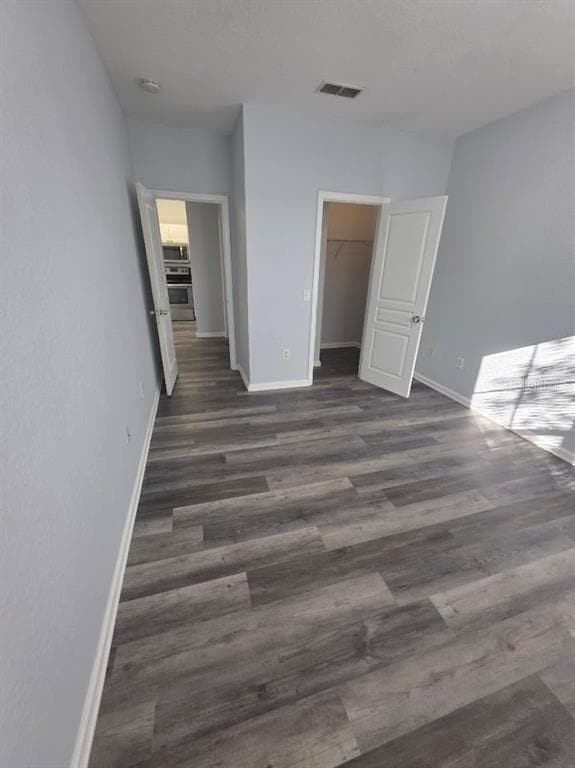 Building Photo - 9401 Crescent Loop Cir