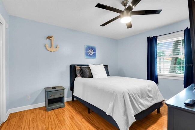 Building Photo - 101 Pompano Dr SE