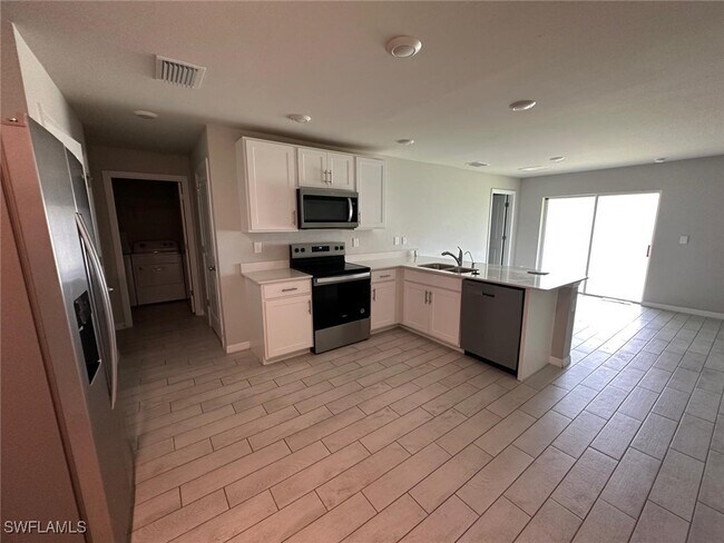 Building Photo - 3706 Garden Blvd
