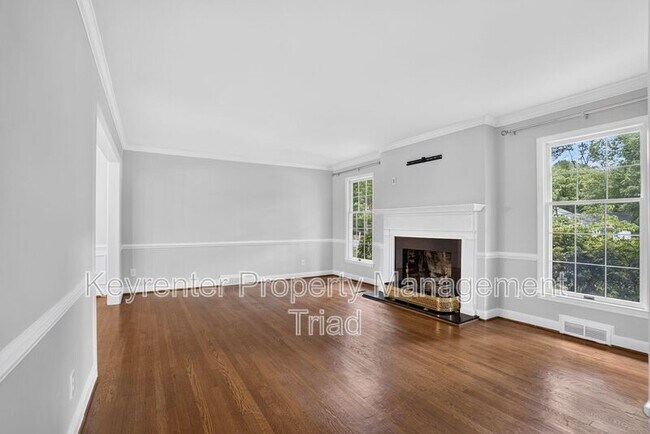 Building Photo - 2408 Hawthorne St
