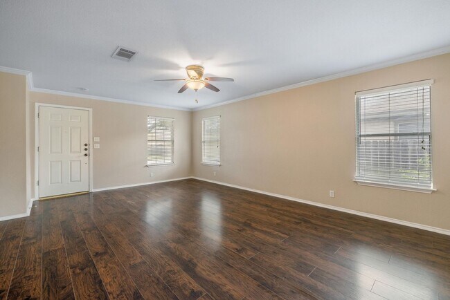 Building Photo - 104 Brentwood Dr