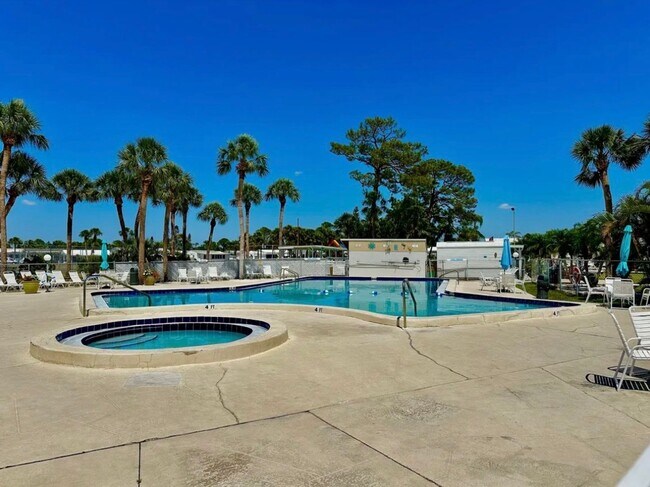 Building Photo - Mobile Home in Sarasota Lakes and Rv