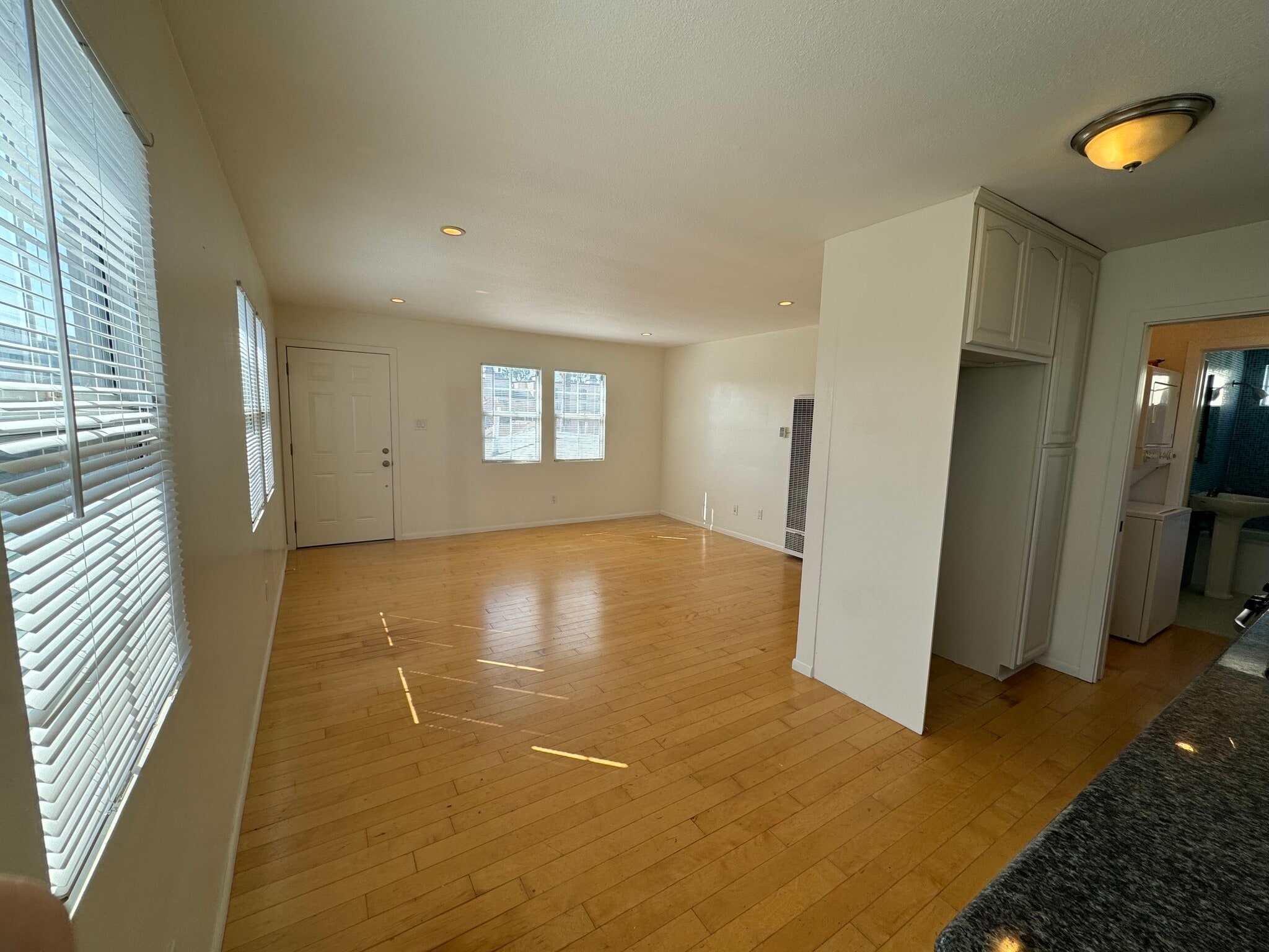 Building Photo - 7021 Flight Ave