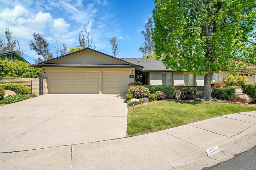 Primary Photo - 1939 Ventana Way