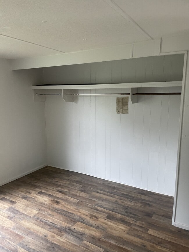 Building Photo - Two bedroom one bath single wide home avai...