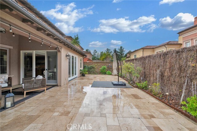 Building Photo - 67 Livia