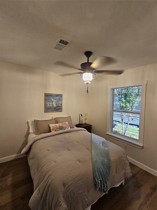 Building Photo - 3126 Ohio St