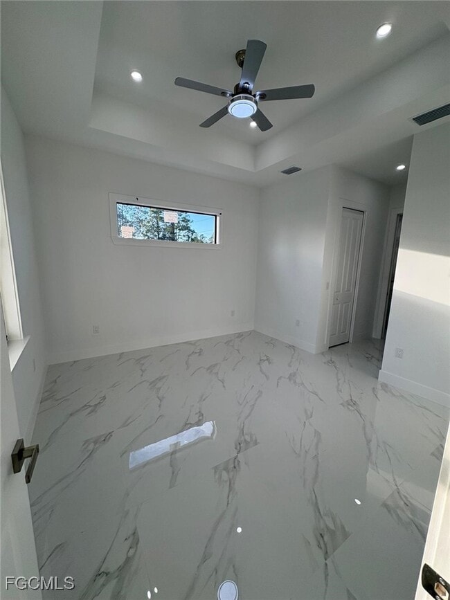 Building Photo - 1022 Candlelight Dr