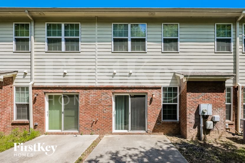 Building Photo - 975 Treymont Way SW