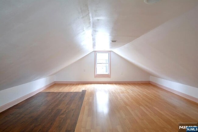 Building Photo - 318 Harrington Ave
