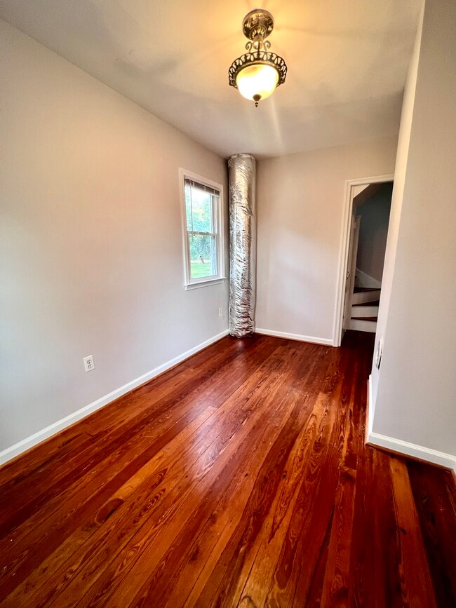 Building Photo - 5237 Old Alexandria Turnpike