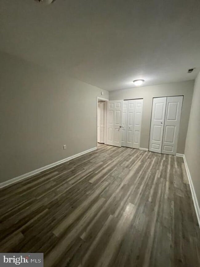 Building Photo - SPACIOUS TOWNHOUSE IN GAITHERSBURG