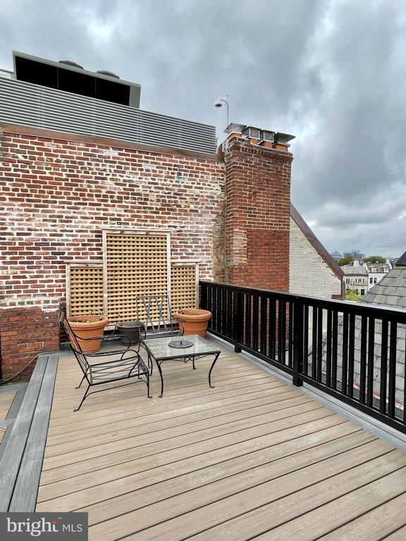 Building Photo - 1605 22nd St NW