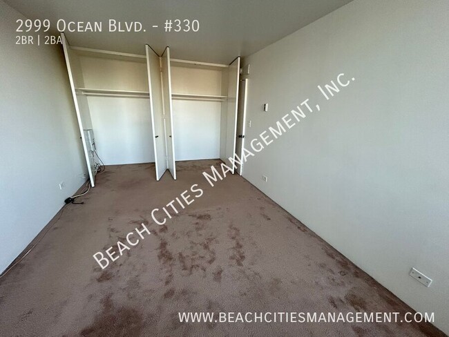 Building Photo - Large, Pet-Friendly Condo with Ocean Views...