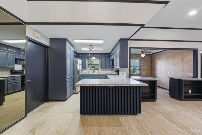 Building Photo - 21 Toronto Ave