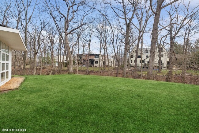 Building Photo - 155 S Deere Park Dr