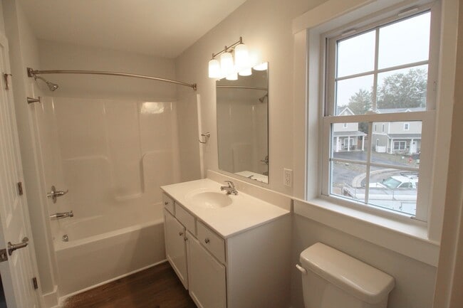 Building Photo - Lease assignment