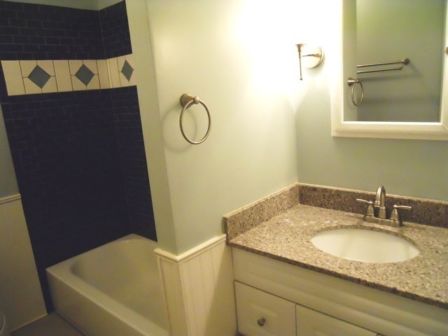 Building Photo - Three Bedroom in the heart of Boulder!
