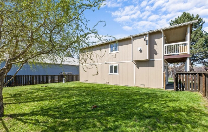 Building Photo - 502 River Ave