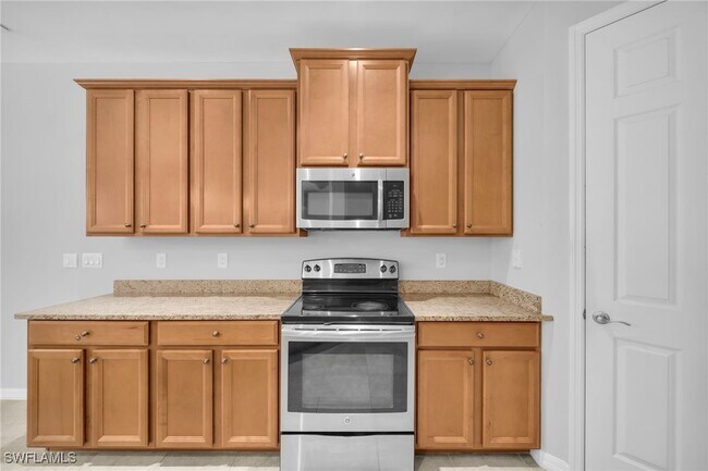 Building Photo - 271 Destiny Cir