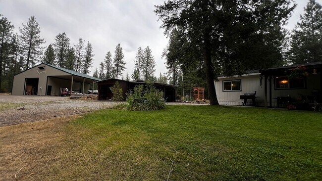 Building Photo - 39210 N Ponderosa Ln