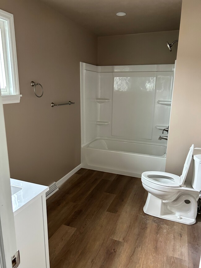 Building Photo - 218 Central Ave