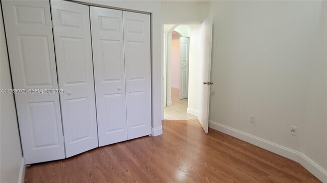 Building Photo - 4976 Leeward Ln