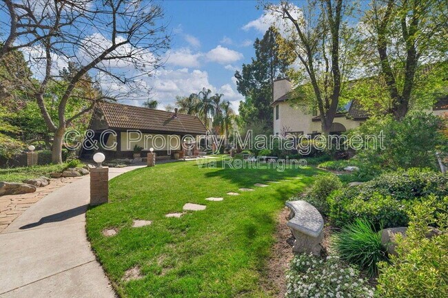 Building Photo - 2890 E Huntington Blvd