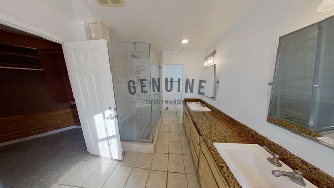 Building Photo - COMING SOON: Beautiful 3BD 3.5BA Townhome in Newport Heights