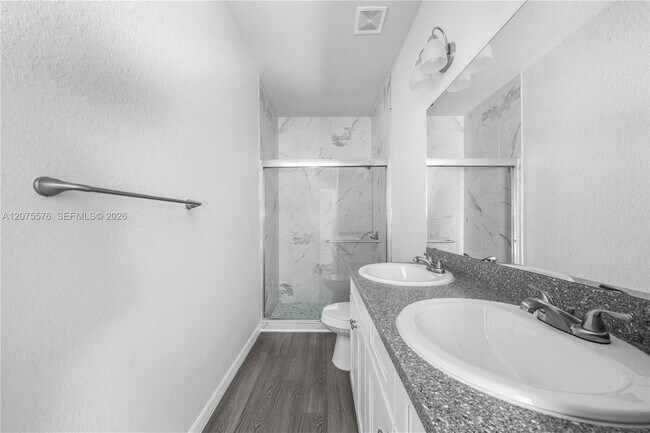 Building Photo - 1481 Las Villas Blvd