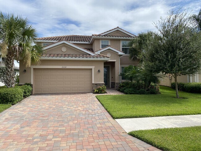 Primary Photo - 2054 W Minneola St