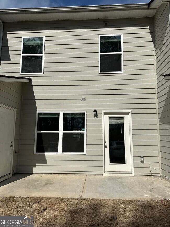 Building Photo - 4454 Pinscher St