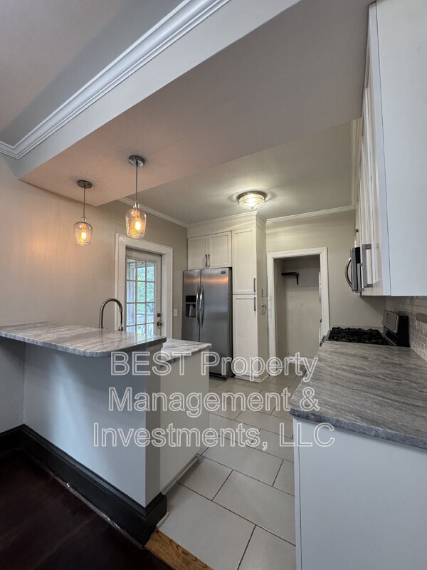 Building Photo - 2208 Wilmore Dr