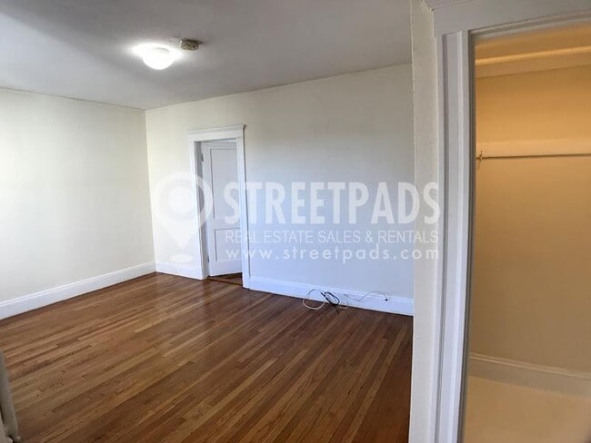 Building Photo - 1 bedroom in Boston MA 02215